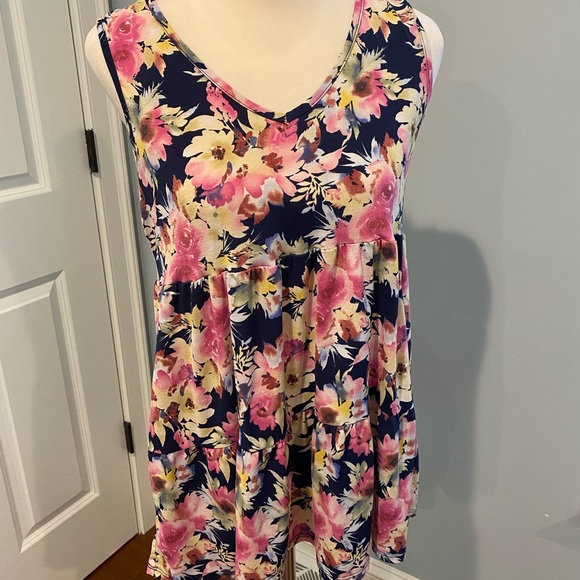 HEIMISH USA Tops - Empire waist summer top